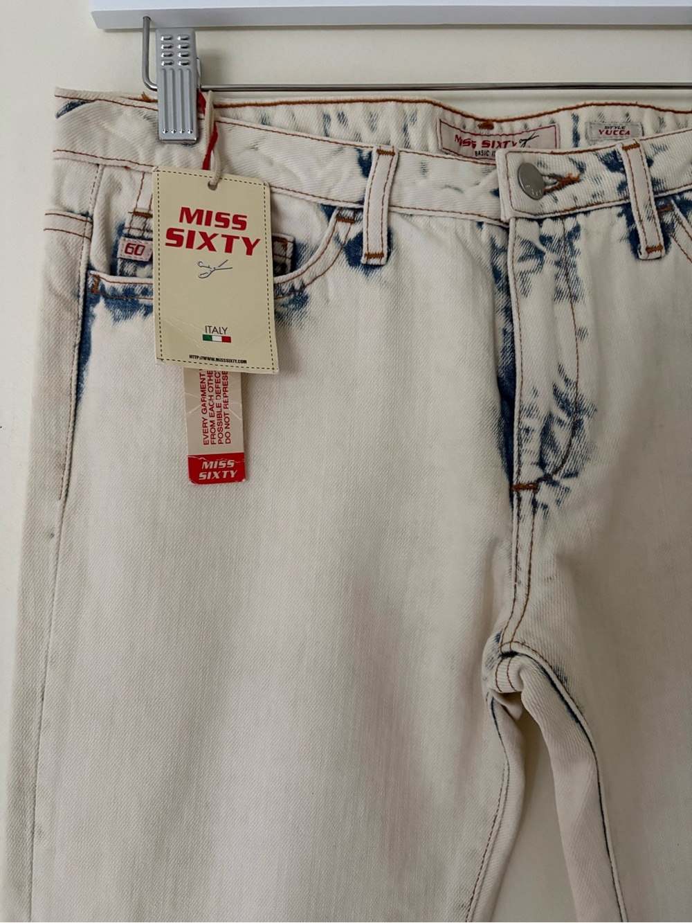 🇮🇹 Low-rise Cream Miss Sixty “Yucca” Jeans 🤤 27/33